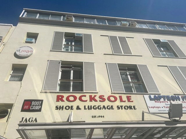 M & B Backpackers