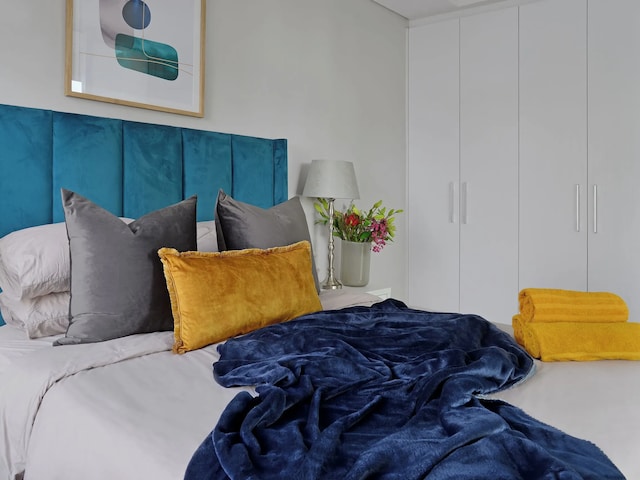 Chic City Centre1-br Apartment With Stunning Mountain Views