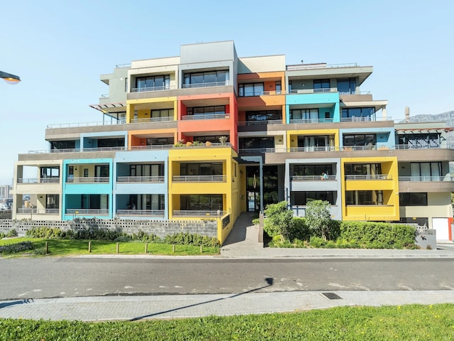 3 Bed Apartment In Colourful Bo Kaap