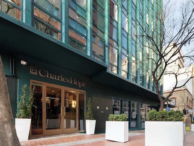 Charles Hope Boutique Hometel
