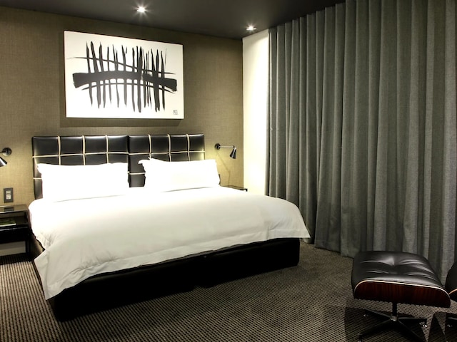 Century City Hotel Urban Square