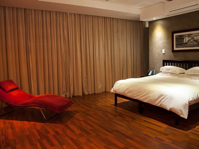 Circa Luxury Apartment Hotel